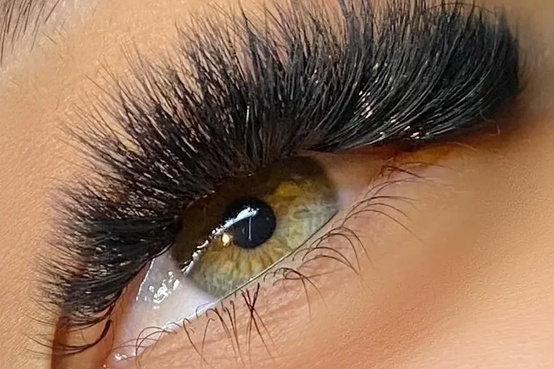 Mega Volume Eyelash Extensions